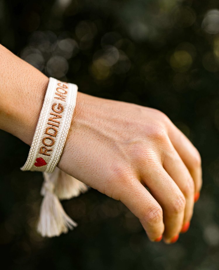 Armband mit Roding Mog Di Aufschrift