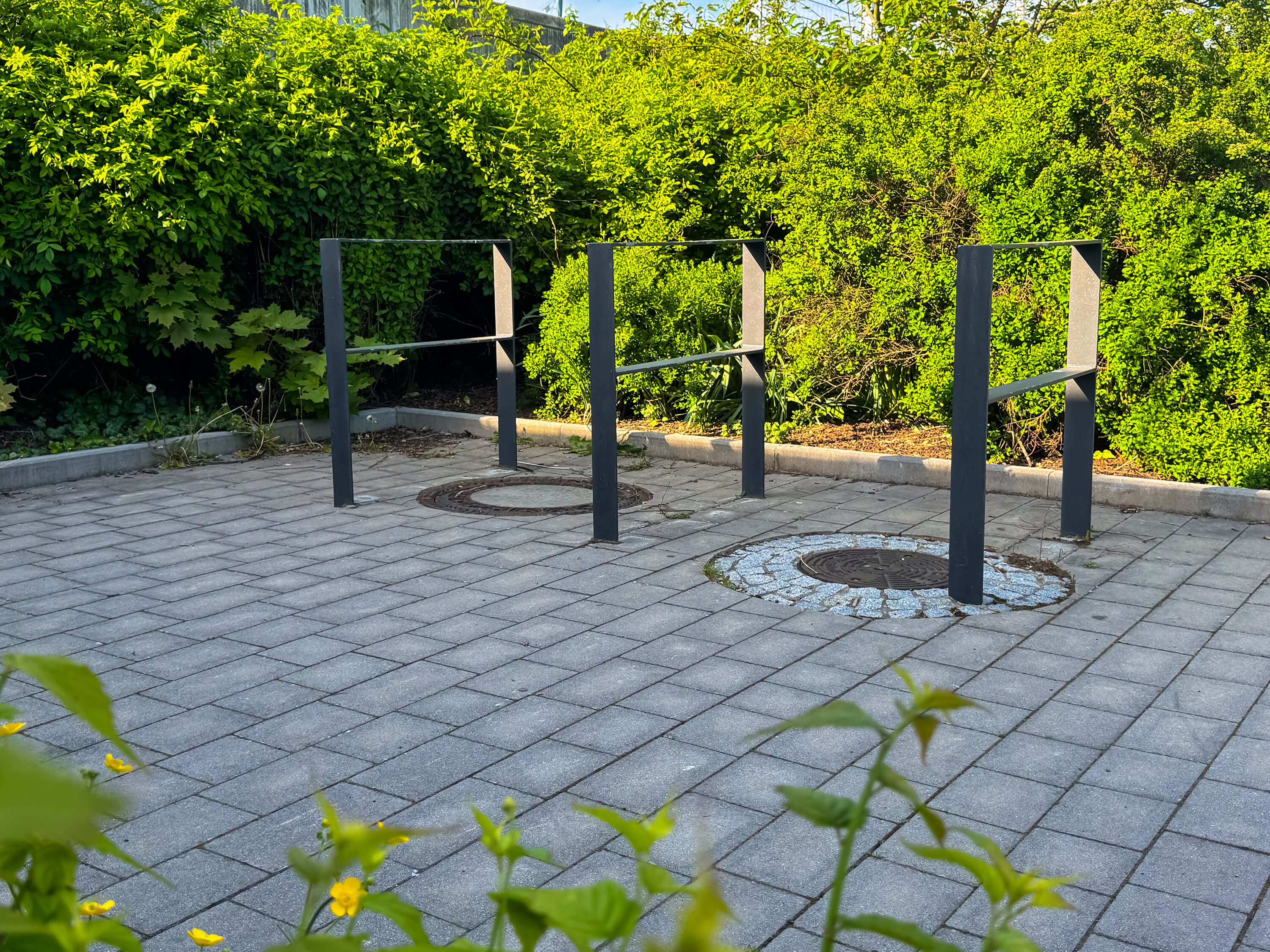 Fahrradständer vor dem Festplatz in Roding