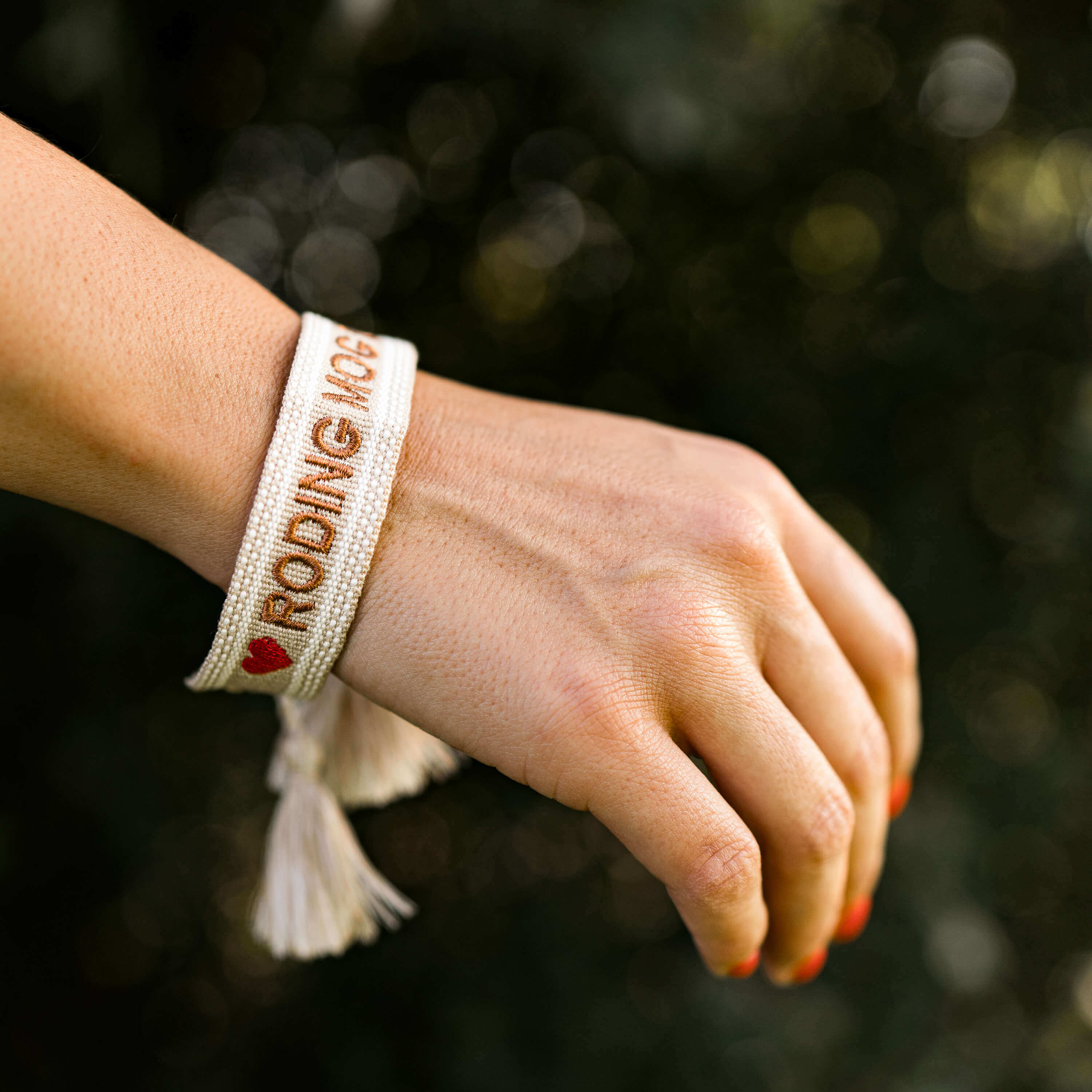 Armband mit Roding Mog Di Aufschrift